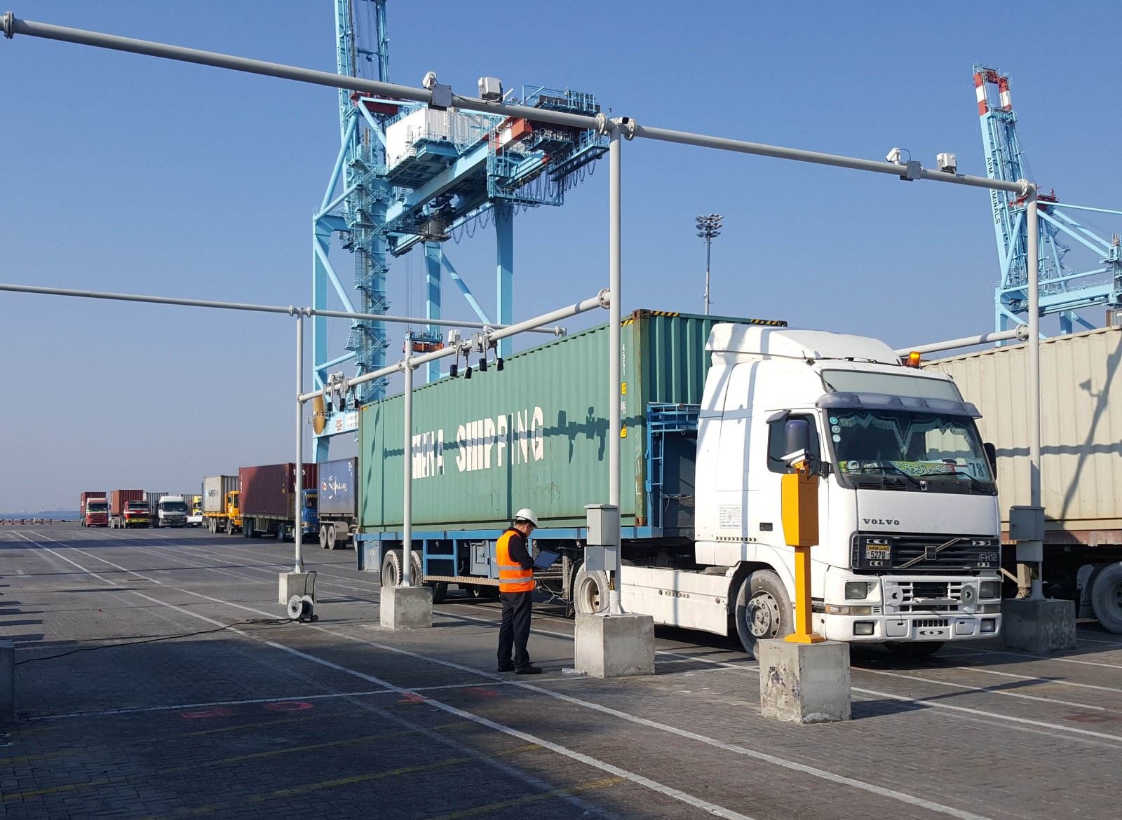 Container number recognition system